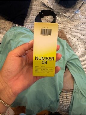 DeoCool Number 04 Fragrance - Yellow